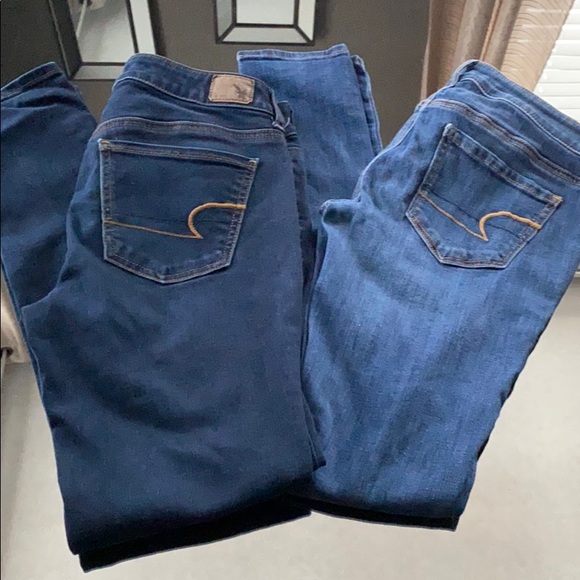 3 pairs for $45 AE Jeggings, Size 4. - Picture 3 of 7